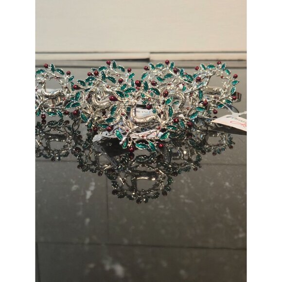 Vintage Reindeer Wreath napkin rings Christmas table Green Leaves & Red Berries - Picture 3 of 10